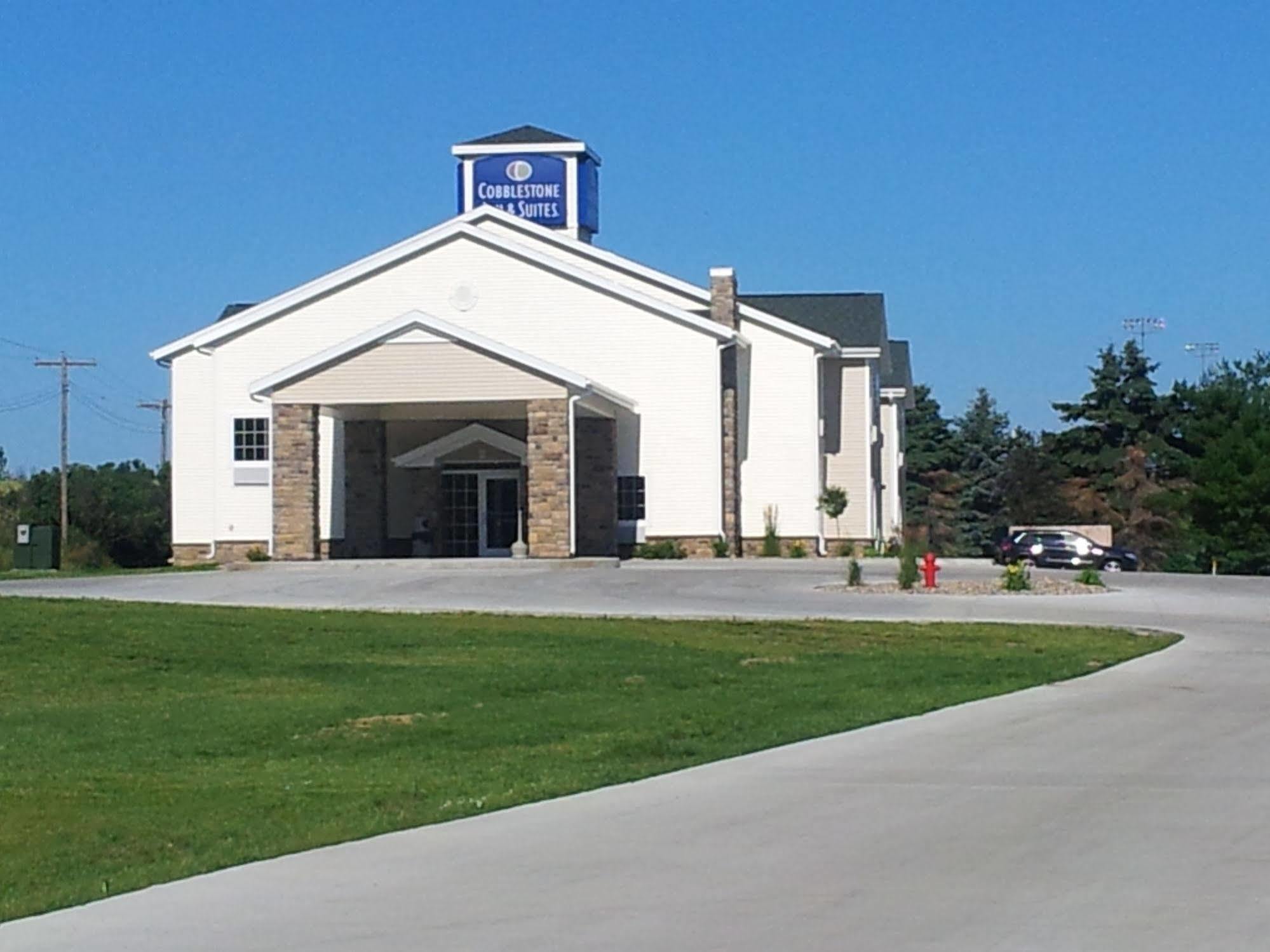 Cobblestone Inn & Suites - Hartington Exteriér fotografie