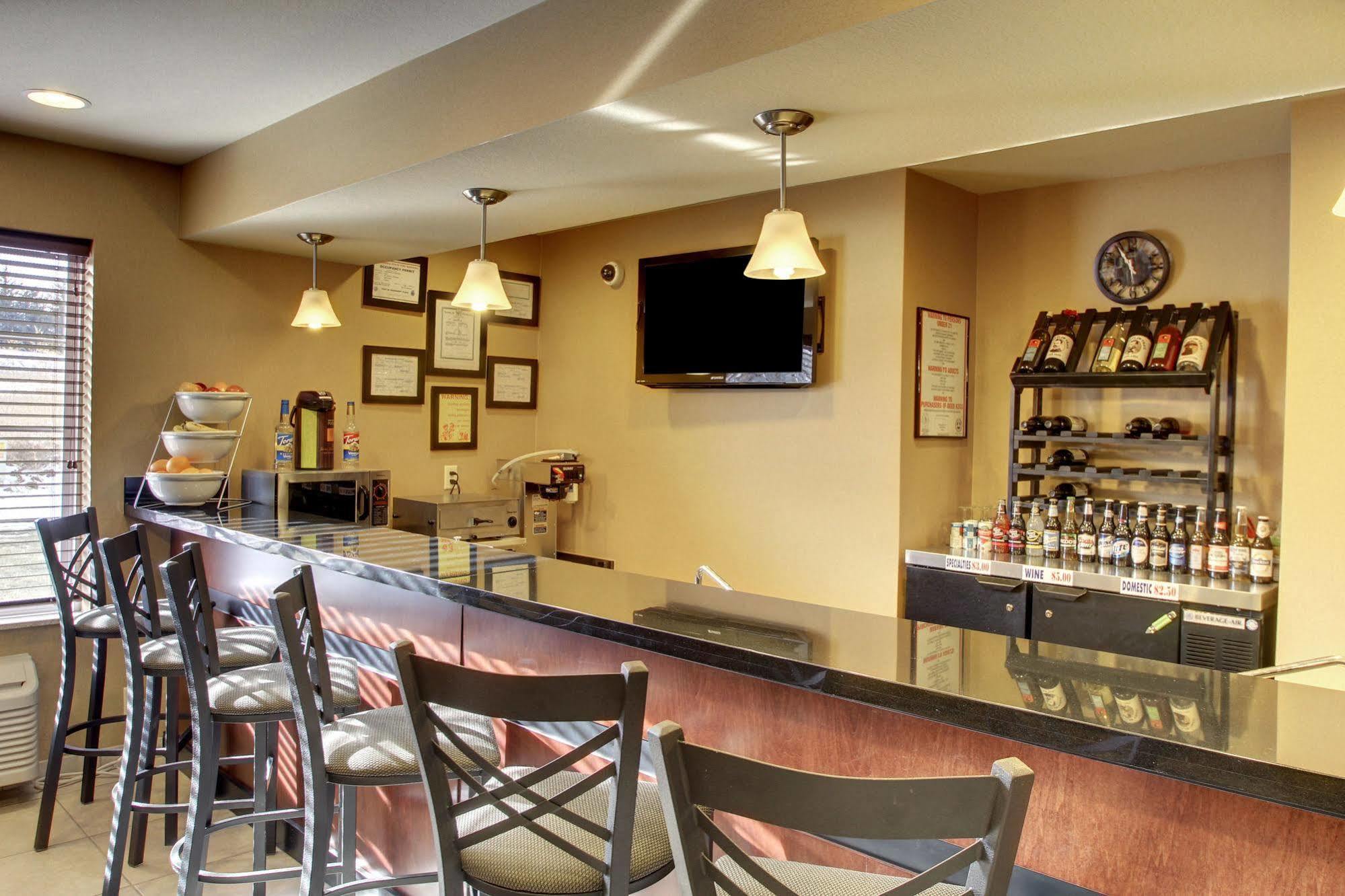 Cobblestone Inn & Suites - Hartington Exteriér fotografie