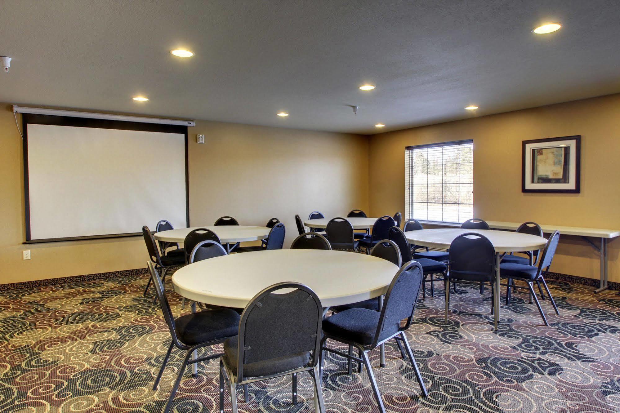 Cobblestone Inn & Suites - Hartington Exteriér fotografie